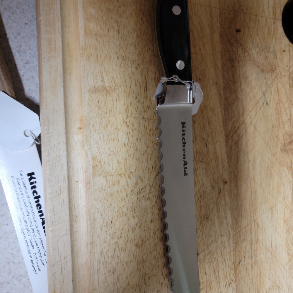 Bread Knives - Picture 2 of 3